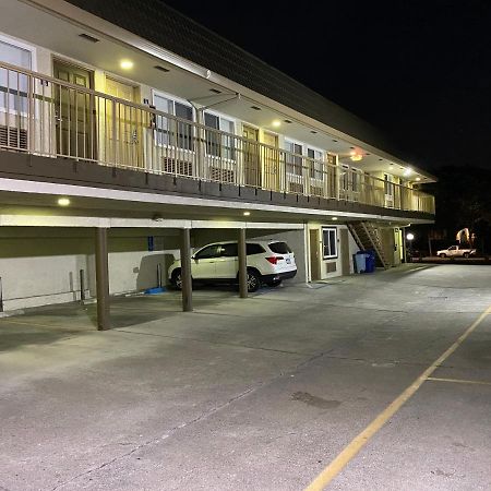 Bayview Motel Емеривил Екстериор снимка